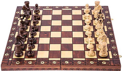 Avis Échiquier square et pièces de jeu d'échecs
