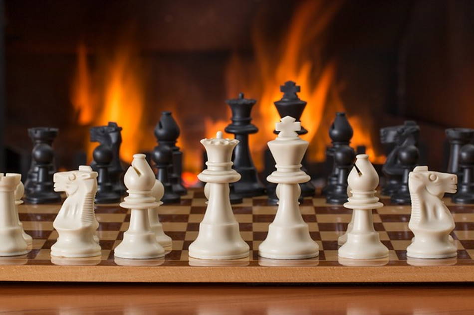 Avis et comparatif 2021 des sites d'échecs en ligne Chess.com, Chess24.com et Lichess.org