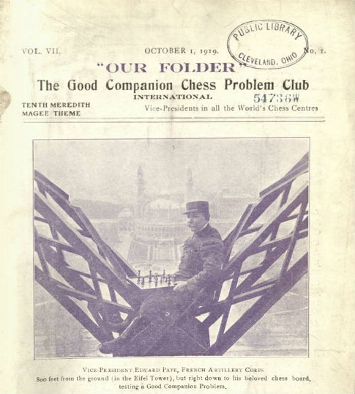 Jouer aux échecs sur la Tour Eiffel