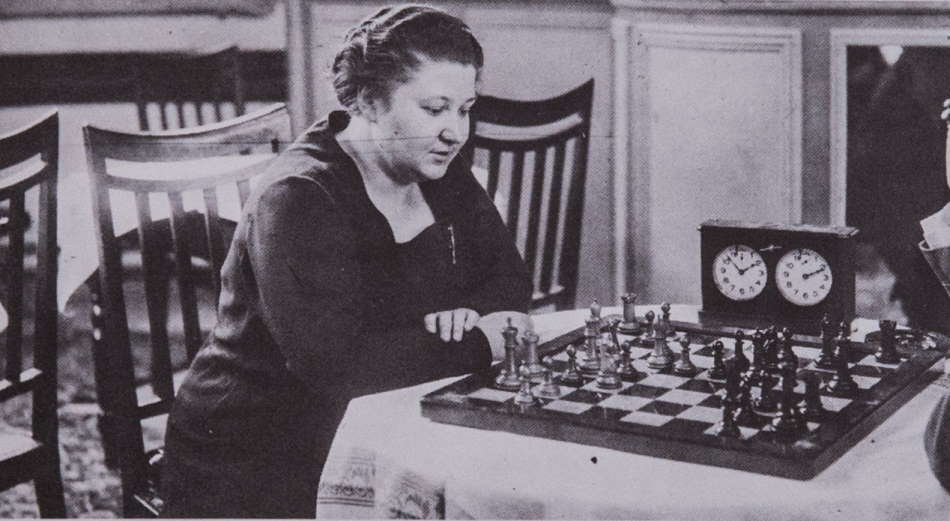 Vera Menchik - Une grande Dame dans le milieu du jeu d'échecs
