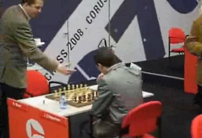 Refus de poignée de main aux échecs entre deux grands joueurs